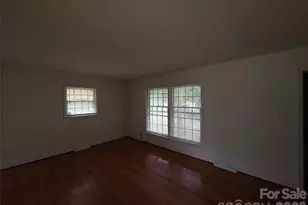 7600 Woodstream Dr, Charlotte, NC 28210 - Photo 4