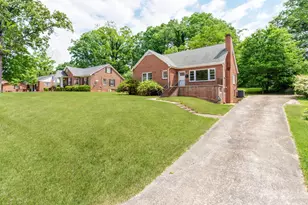 113 Falls St, Morganton, NC 28655 - Photo 2