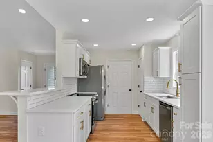 157 Scarlett Ridge Dr, Marshall, NC 28753 - Photo 14