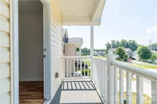 108 Lookout Point Pl, Mooresville, NC 28115 - Photo 2