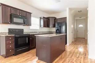 108 Lookout Point Pl, Mooresville, NC 28115 - Photo 4