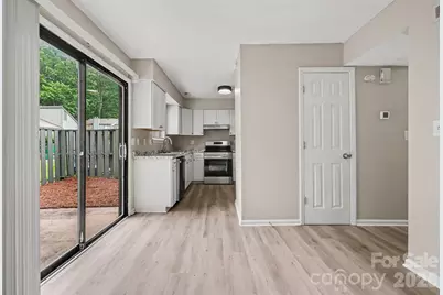 6144 Bent Tree Court, Charlotte, NC 28212 - Photo 8