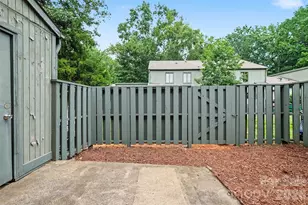 6144 Bent Tree Ct, Charlotte, NC 28212 - Photo 2