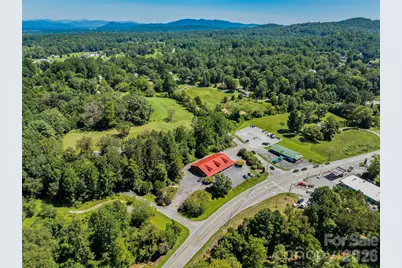 271 Old Barn Road, Hendersonville, NC 28791 - Photo 8