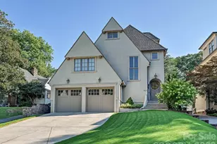 3025 Hanson Dr, Charlotte, NC 28207 - Photo 1