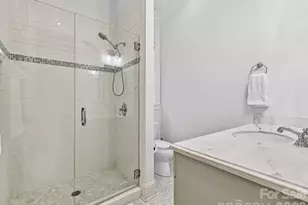 3025 Hanson Dr, Charlotte, NC 28207 - Photo 24