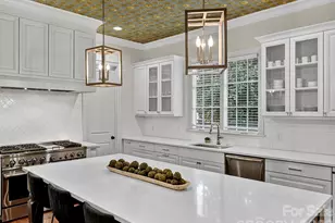3025 Hanson Dr, Charlotte, NC 28207 - Photo 6