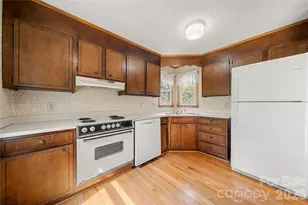 1810 Oak Hollow Rd, Gastonia, NC 28054 - Photo 8