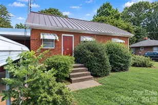 628 N Kelly St, Statesville, NC 28677 - Photo 2
