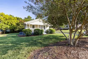 212 E 1st St, Oakboro, NC 28129 - Photo 4