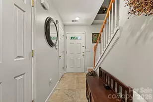 10442 Columbia Crest Ct, Charlotte, NC 28270 - Photo 2