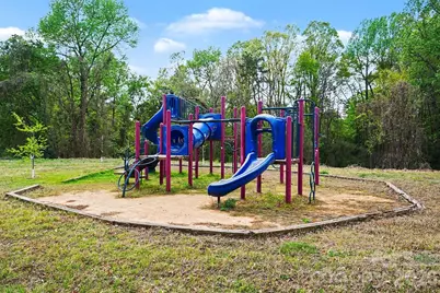 2648 Stream Bank Drive, Charlotte, NC 28269 - Photo 38