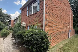 11037 Hunter Trail Ln, Charlotte, NC 28226 - Photo 2