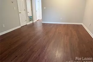 11037 Hunter Trail Ln, Charlotte, NC 28226 - Photo 6