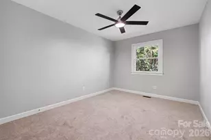 2705 N Center St, Hickory, NC 28601 - Photo 26