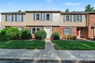 2705 N Center St, Hickory, NC 28601 - Photo 1