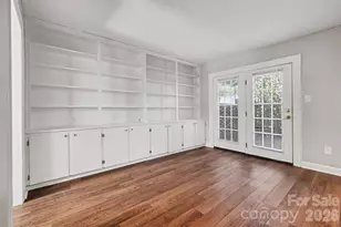 2705 N Center St, Hickory, NC 28601 - Photo 10