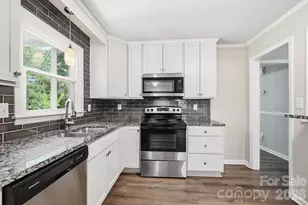 12011 Merriweather Dr, Charlotte, NC 28273 - Photo 8