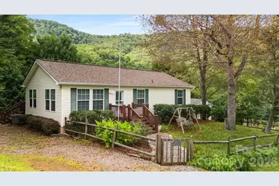 220 Powderhorn Drive, Waynesville, NC 28786 - Photo 2