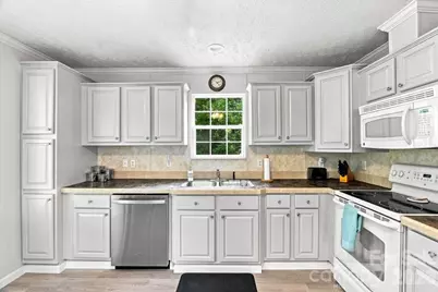 220 Powderhorn Drive, Waynesville, NC 28786 - Photo 10