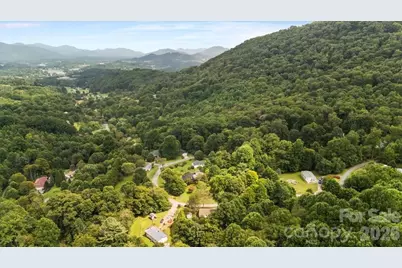 220 Powderhorn Drive, Waynesville, NC 28786 - Photo 28