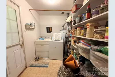 4310 Gillespie Court, Charlotte, NC 28205 - Photo 20