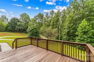 390 Stacy Hollow Dr, Marion, NC 28752 - Photo 2