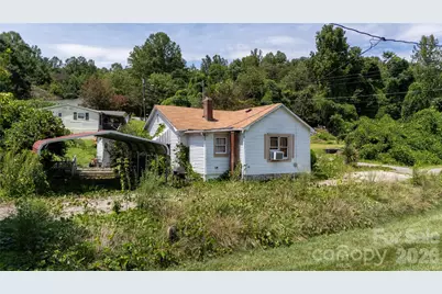 1327 Boxwood Place NW, Lenoir, NC 28645 - Photo 1
