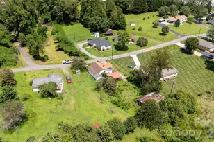 1327 Boxwood Pl NW, Lenoir, NC 28645 - Photo 4
