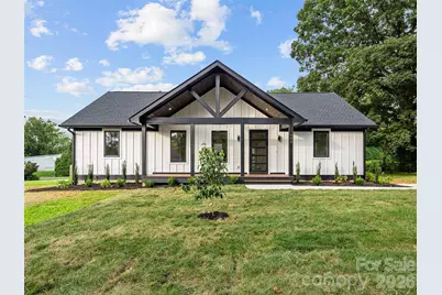 902 Narva Road, Hendersonville, NC 28792 - Photo 2