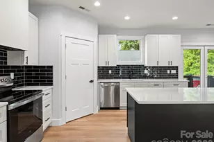902 Narva Rd, Hendersonville, NC 28792 - Photo 24