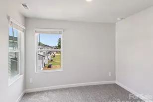 8220 Hidden Spgs Trl, Charlotte, NC 28216 - Photo 8