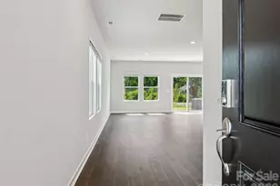 8220 Hidden Spgs Trl, Charlotte, NC 28216 - Photo 2
