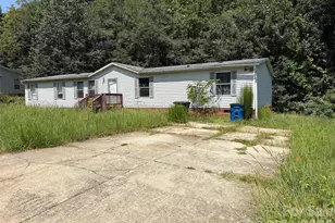 317 Forest Hollow Dr, Statesville, NC 28677 - Photo 1