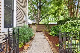 512 Olmsted Park Pl, Charlotte, NC 28203 - Photo 34