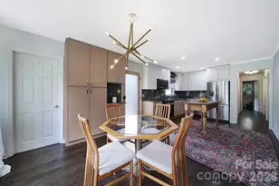 3335 Dunaire Dr, Charlotte, NC 28205 - Photo 12