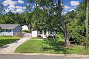 3335 Dunaire Dr, Charlotte, NC 28205 - Photo 32