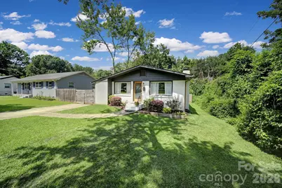 3335 Dunaire Drive, Charlotte, NC 28205 - Photo 2