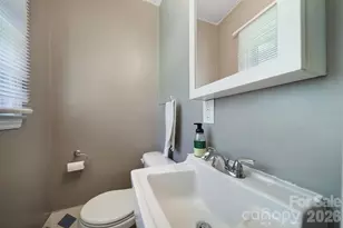 3335 Dunaire Dr, Charlotte, NC 28205 - Photo 18