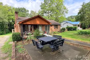 420 Hampton Rd, Lancaster, SC 29720 - Photo 2
