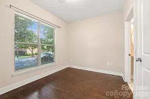 732 Seigle Point Dr, Charlotte, NC 28204 - Photo 24