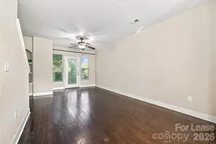 732 Seigle Point Dr, Charlotte, NC 28204 - Photo 2