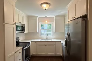 4834 Fairheath Rd, Charlotte, NC 28210 - Photo 6