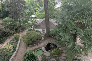 923 Henley Pl, Charlotte, NC 28207 - Photo 32