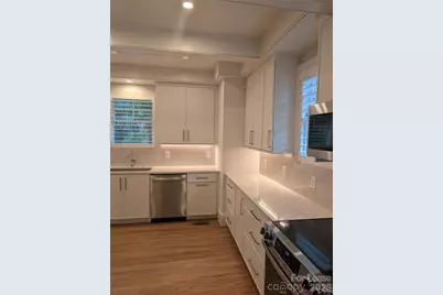 923 Henley Place, Charlotte, NC 28207 - Photo 6