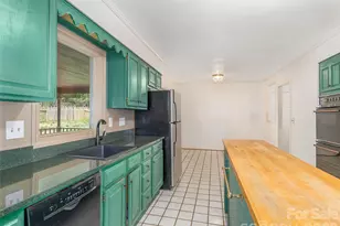 200 Heathcote Rd, Hendersonville, NC 28791 - Photo 14