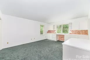 200 Heathcote Rd, Hendersonville, NC 28791 - Photo 24