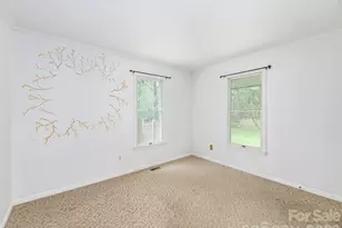 200 Heathcote Rd, Hendersonville, NC 28791 - Photo 20
