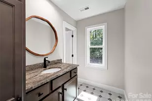146 Bradford Pk, Clyde, NC 28721 - Photo 24