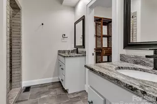 146 Bradford Pk, Clyde, NC 28721 - Photo 18